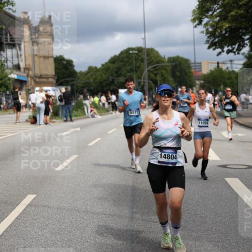 29.06.2025 - hella hamburg halbmarathon Yannick Fuchs http://msf.ph/oto/8166829 29.06.2025 10:40:36 20KM 1139, 1600, 1759, 1920, 2048, 2189, 2842, 3087, 4237, 4497, 4949, 6388, 6532, 6691, 6700, 7335, 7961, 8269, 8577, 8668, 9529, 11094, 11125, 11185, 11491, 11773, 12171, 12269, 12579, 12891, 13630, 13782, 14062, 14200, 14228, 14262, 14462, 14722, 14804, 15133, 15149, 15157, 15206, 15741, 15900, 16127, 16286, 17008, 17190, 17281, 17332, 17492, 17892, 18118, 19128 meine-sportfotos.de