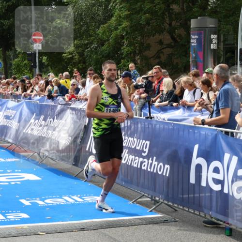 29.06.2025 - hella hamburg halbmarathon Zöllner http://msf.ph/oto/8166864 29.06.2025 10:16:25 Ziel 11409 meine-sportfotos.de