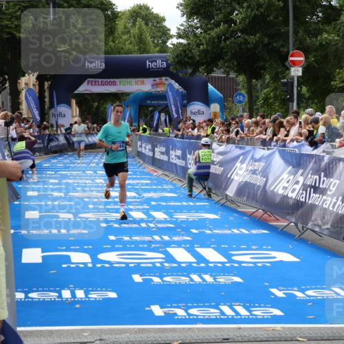 29.06.2025 - hella hamburg halbmarathon Zöllner http://msf.ph/oto/8166876 29.06.2025 10:16:36 Ziel 3944, 11864 meine-sportfotos.de