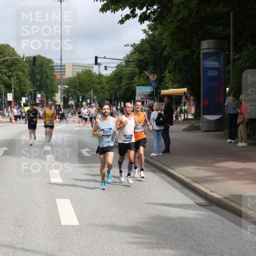 29.06.2025 - hella hamburg halbmarathon Yannick Fuchs http://msf.ph/oto/8166905 29.06.2025 10:22:50 20KM 1122, 2203, 4678, 5367, 7651, 8731, 9804, 10485, 10655, 12341, 13941, 14757, 15576, 15583, 16377, 17354, 17893, 18567, 18832, 19114 meine-sportfotos.de