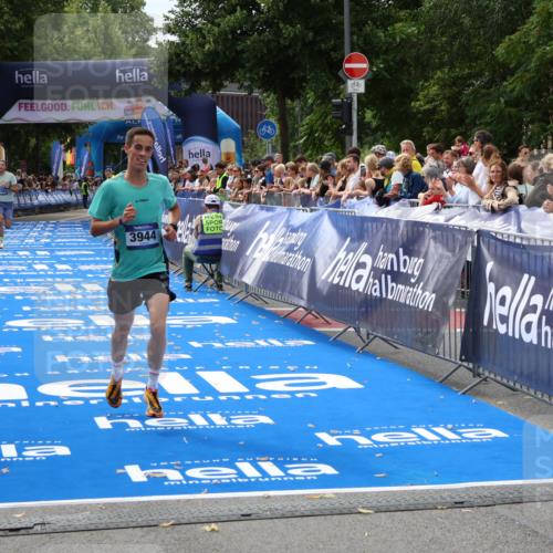 29.06.2025 - hella hamburg halbmarathon Zöllner http://msf.ph/oto/8166918 29.06.2025 10:16:37 Ziel 3944, 11864 meine-sportfotos.de
