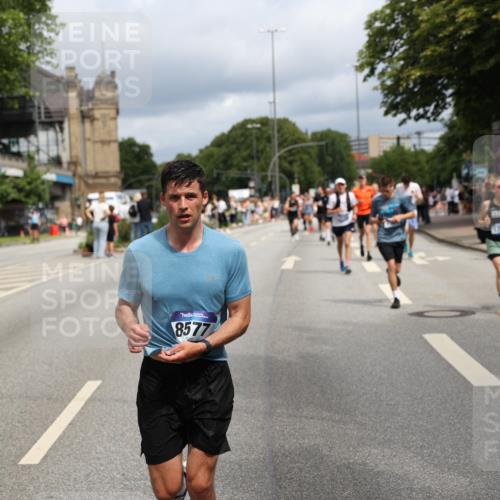 29.06.2025 - hella hamburg halbmarathon Yannick Fuchs http://msf.ph/oto/8166921 29.06.2025 10:40:38 20KM 1139, 1759, 2048, 2189, 2842, 3087, 4237, 4497, 4949, 6388, 6421, 6532, 6691, 6700, 7335, 7961, 8142, 8269, 8482, 8577, 8668, 8981, 9232, 9529, 9786, 11094, 11125, 11185, 11491, 12171, 12269, 12579, 12891, 13630, 13698, 13782, 14062, 14228, 14262, 14462, 14722, 14804, 15133, 15149, 15157, 15206, 15900, 16127, 16286, 17008, 17190, 17281, 17332, 17492, 17892, 18118, 19128 meine-sportfotos.de