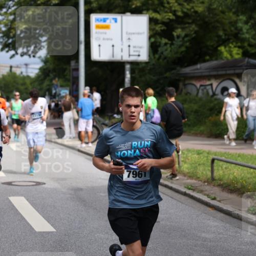 29.06.2025 - hella hamburg halbmarathon Yannick Fuchs http://msf.ph/oto/8167002 29.06.2025 10:40:41 20KM 1139, 1759, 2842, 3087, 4091, 4237, 4497, 4949, 5459, 6388, 6421, 6532, 6691, 6700, 6978, 7335, 7961, 8142, 8482, 8577, 8981, 9232, 9386, 9529, 9786, 11094, 11125, 11185, 11491, 12171, 12269, 12579, 12651, 12891, 13630, 13698, 13782, 13940, 14045, 14062, 14262, 14541, 14722, 14804, 15133, 15149, 15157, 15206, 15900, 16127, 16286, 17008, 17190, 17281, 17332, 17461, 17492, 17892, 18118, 19128 meine-sportfotos.de