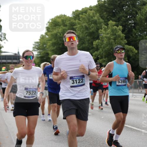 29.06.2025 - hella hamburg halbmarathon Jannik Wohlers http://msf.ph/oto/8167048 29.06.2025 10:20:56 Lombardsbrücke 1028, 1266, 1401, 1658, 2271, 2635, 2815, 2956, 2986, 3122, 3817, 4786, 5373, 5395, 5493, 6103, 6844, 7375, 7522, 7553, 7781, 8095, 8844, 9100, 9501, 9624, 10374, 10921, 11117, 11610, 11698, 11775, 12018, 12368, 12395, 12561, 13448, 13584, 14118, 14499, 14519, 14664, 14809, 14819, 15267, 15387, 15603, 15752, 16107, 16586, 16600, 17341, 17799, 17961, 17969, 18170, 18809, 19012 meine-sportfotos.de