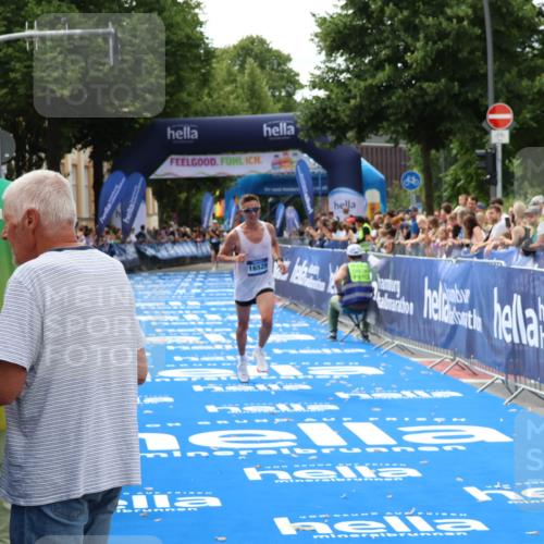 29.06.2025 - hella hamburg halbmarathon Zöllner http://msf.ph/oto/8167075 29.06.2025 10:17:04 Ziel 16529 meine-sportfotos.de