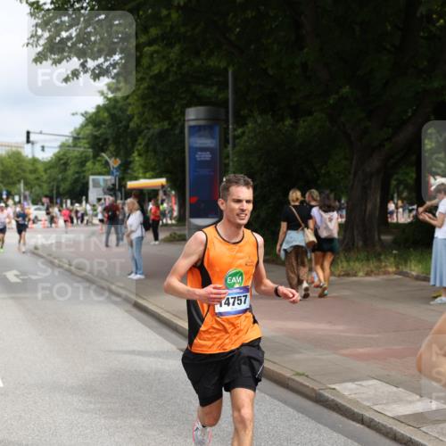 29.06.2025 - hella hamburg halbmarathon Yannick Fuchs http://msf.ph/oto/8167145 29.06.2025 10:22:53 20KM 1122, 2203, 4678, 5367, 7651, 8731, 9804, 10106, 10655, 12341, 13941, 14757, 15576, 15583, 16377, 17354, 17893, 18567, 18832, 19114 meine-sportfotos.de
