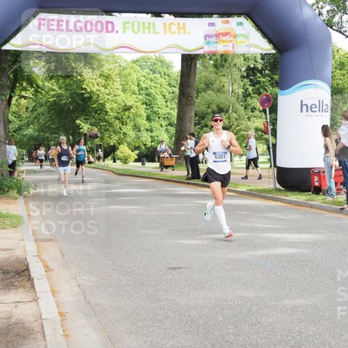 29.06.2025 - hella hamburg halbmarathon MichiJ http://msf.ph/oto/8167148 29.06.2025 10:14:20 Zwischen KM18-KM19 5301, 9385, 11194, 19078 meine-sportfotos.de
