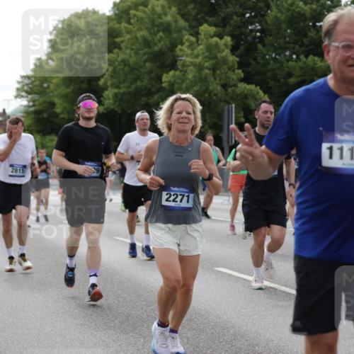 29.06.2025 - hella hamburg halbmarathon Jannik Wohlers http://msf.ph/oto/8167155 29.06.2025 10:20:59 Lombardsbrücke 1028, 1401, 2271, 2635, 2815, 2956, 3122, 3770, 3817, 3825, 3826, 4697, 4786, 5373, 5395, 5412, 5493, 6103, 6844, 7375, 7522, 7553, 7781, 8095, 8844, 9100, 9499, 9501, 9532, 9624, 10374, 10921, 11117, 11610, 11775, 12018, 12368, 13093, 13584, 14118, 14499, 14519, 14664, 14809, 14819, 15267, 15387, 15404, 15603, 15752, 15869, 16107, 16586, 16600, 17341, 17799, 17961, 17969, 18170, 18378, 18809, 19012 meine-sportfotos.de