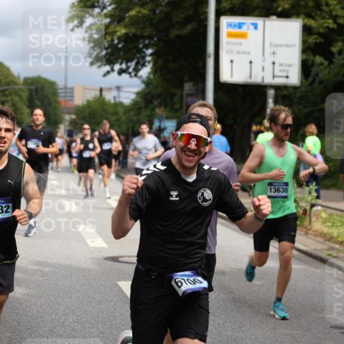 29.06.2025 - hella hamburg halbmarathon Yannick Fuchs http://msf.ph/oto/8167156 29.06.2025 10:40:46 20KM 1139, 1759, 2842, 3087, 4091, 4237, 4497, 4949, 5459, 6388, 6421, 6691, 6700, 6978, 7335, 7961, 8023, 8142, 8482, 8981, 9232, 9386, 9529, 9786, 9794, 11125, 11185, 11491, 12171, 12269, 12579, 12651, 12891, 13630, 13698, 13782, 13940, 14045, 14262, 14541, 14722, 15133, 15149, 15157, 15206, 15684, 15900, 16081, 16127, 16286, 17008, 17190, 17281, 17332, 17353, 17461, 17492, 17865, 17892, 18118, 19128 meine-sportfotos.de