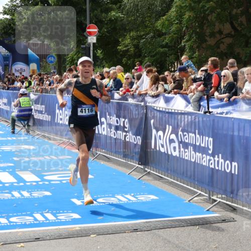 29.06.2025 - hella hamburg halbmarathon Zöllner http://msf.ph/oto/8167205 29.06.2025 10:17:13 Ziel 4116 meine-sportfotos.de