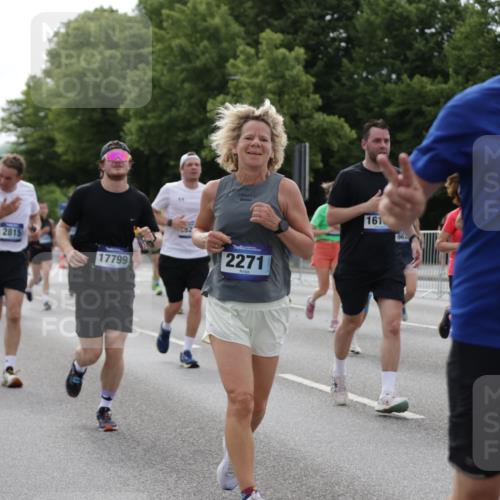 29.06.2025 - hella hamburg halbmarathon Jannik Wohlers http://msf.ph/oto/8167253 29.06.2025 10:20:59 Lombardsbrücke 1028, 1401, 2271, 2635, 2815, 2956, 3122, 3770, 3817, 3825, 3826, 4697, 4786, 5373, 5395, 5412, 5493, 6103, 6844, 7375, 7522, 7553, 7781, 8095, 8844, 9100, 9499, 9501, 9532, 9624, 10374, 10921, 11117, 11610, 11775, 12018, 12368, 13093, 13584, 14118, 14499, 14519, 14664, 14809, 14819, 15267, 15387, 15404, 15603, 15752, 15869, 16107, 16586, 16600, 17341, 17799, 17961, 17969, 18170, 18378, 18809, 19012 meine-sportfotos.de