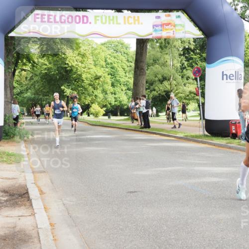29.06.2025 - hella hamburg halbmarathon MichiJ http://msf.ph/oto/8167296 29.06.2025 10:14:21 Zwischen KM18-KM19 5301, 9385, 11194, 19078 meine-sportfotos.de