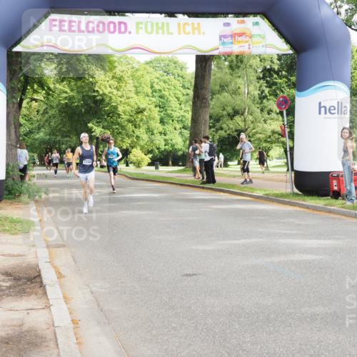 29.06.2025 - hella hamburg halbmarathon MichiJ http://msf.ph/oto/8167327 29.06.2025 10:14:21 Zwischen KM18-KM19 5301, 9385, 11194, 19078 meine-sportfotos.de