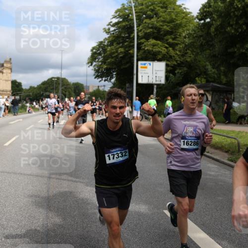 29.06.2025 - hella hamburg halbmarathon Yannick Fuchs http://msf.ph/oto/8167341 29.06.2025 10:40:47 20KM 1139, 2222, 2842, 3087, 4091, 4237, 4497, 4949, 5459, 6388, 6421, 6691, 6700, 6978, 7335, 7961, 8023, 8142, 8482, 8981, 9232, 9386, 9529, 9786, 9794, 11125, 11185, 11491, 12171, 12269, 12579, 12651, 12891, 13630, 13698, 13782, 13940, 14045, 14262, 14541, 14722, 15133, 15149, 15157, 15206, 15684, 15900, 16081, 16127, 16286, 17008, 17190, 17281, 17332, 17353, 17461, 17492, 17669, 17865, 17892, 18118, 19128 meine-sportfotos.de
