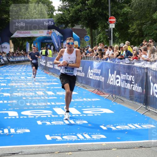 29.06.2025 - hella hamburg halbmarathon Zöllner http://msf.ph/oto/8167348 29.06.2025 10:17:58 Ziel 14932, 15166 meine-sportfotos.de