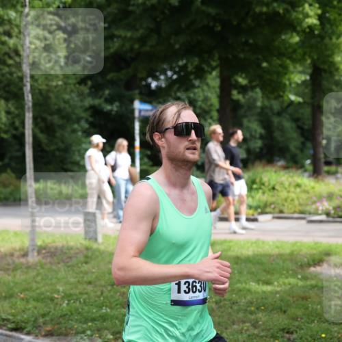 29.06.2025 - hella hamburg halbmarathon Yannick Fuchs http://msf.ph/oto/8167410 29.06.2025 10:40:48 20KM 1139, 2222, 2842, 3087, 4091, 4237, 4497, 4949, 5459, 6373, 6388, 6421, 6691, 6700, 6978, 7335, 8023, 8142, 8482, 8981, 9232, 9386, 9529, 9786, 9794, 11185, 11491, 12171, 12269, 12579, 12651, 12891, 13630, 13698, 13728, 13782, 13940, 14045, 14262, 14541, 14722, 15133, 15149, 15157, 15206, 15684, 15900, 16081, 16127, 16136, 16286, 16466, 16475, 17008, 17190, 17281, 17332, 17353, 17461, 17492, 17669, 17865, 17892, 18118, 19128 meine-sportfotos.de