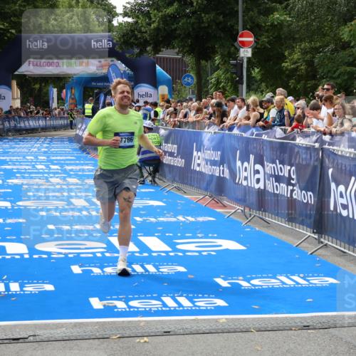29.06.2025 - hella hamburg halbmarathon Zöllner http://msf.ph/oto/8167523 29.06.2025 10:18:16 Ziel 17786 meine-sportfotos.de