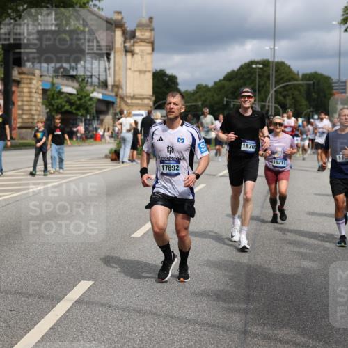 29.06.2025 - hella hamburg halbmarathon Yannick Fuchs http://msf.ph/oto/8167533 29.06.2025 10:40:50 20KM 1139, 2222, 2842, 3087, 4091, 4237, 4497, 4949, 5459, 6373, 6388, 6421, 6691, 6700, 6978, 7335, 8023, 8142, 8482, 8981, 9232, 9386, 9529, 9786, 9794, 11185, 11491, 12171, 12269, 12579, 12651, 12891, 13630, 13698, 13728, 13782, 13940, 14045, 14262, 14541, 14722, 15133, 15149, 15157, 15206, 15684, 15900, 16081, 16127, 16136, 16286, 16466, 16475, 17008, 17190, 17281, 17332, 17353, 17461, 17492, 17669, 17865, 17892, 18118, 19128 meine-sportfotos.de