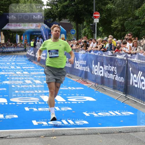 29.06.2025 - hella hamburg halbmarathon Zöllner http://msf.ph/oto/8167534 29.06.2025 10:18:16 Ziel 17786 meine-sportfotos.de