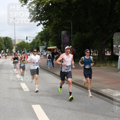 29.06.2025 - hella hamburg halbmarathon Yannick Fuchs http://msf.ph/oto/8167566 29.06.2025 10:23:01 20KM 1122, 2203, 4678, 5367, 7651, 8731, 10106, 10655, 13383, 14757, 15576, 16377, 17354, 18567, 18832 meine-sportfotos.de