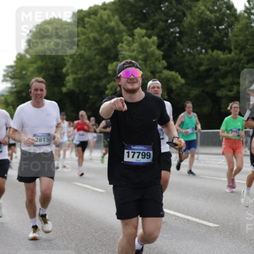 29.06.2025 - hella hamburg halbmarathon Jannik Wohlers http://msf.ph/oto/8167589 29.06.2025 10:21:00 Lombardsbrücke 1028, 1401, 2271, 2635, 2815, 3122, 3770, 3817, 3825, 3826, 4697, 4786, 5373, 5395, 5412, 5493, 6103, 6844, 7375, 7522, 7553, 7781, 8095, 8844, 9100, 9499, 9501, 9532, 9624, 10374, 10874, 10921, 11117, 11610, 11775, 12018, 12368, 13093, 13584, 14118, 14499, 14519, 14664, 14809, 15267, 15387, 15404, 15603, 15752, 15869, 16045, 16107, 16586, 16600, 17341, 17799, 17961, 17969, 18378, 18851, 19012 meine-sportfotos.de