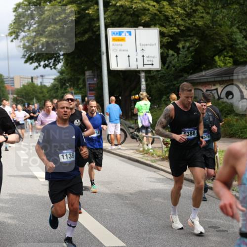 29.06.2025 - hella hamburg halbmarathon Yannick Fuchs http://msf.ph/oto/8167639 29.06.2025 10:40:51 20KM 1139, 2222, 2842, 3087, 4091, 4237, 4497, 4949, 5459, 6373, 6388, 6421, 6691, 6700, 6978, 7335, 8023, 8142, 8482, 8981, 9232, 9386, 9529, 9786, 9794, 11185, 11491, 12171, 12269, 12579, 12651, 12891, 13630, 13698, 13728, 13782, 13940, 14045, 14262, 14449, 14541, 14722, 15133, 15149, 15157, 15206, 15684, 15900, 16081, 16127, 16136, 16286, 16466, 16475, 17008, 17281, 17332, 17353, 17461, 17492, 17669, 17865, 17892, 18118 meine-sportfotos.de