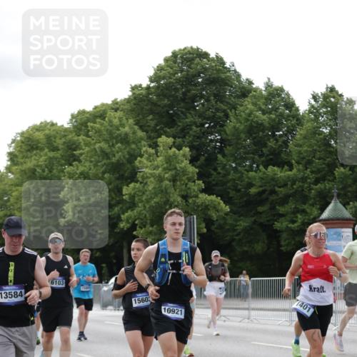 29.06.2025 - hella hamburg halbmarathon Jannik Wohlers http://msf.ph/oto/8167715 29.06.2025 10:21:04 Lombardsbrücke 1072, 1401, 2271, 2635, 2815, 3122, 3770, 3817, 3825, 3826, 4697, 4786, 5122, 5373, 5395, 5412, 5493, 5759, 6103, 6844, 7375, 7522, 7553, 7781, 8095, 8286, 8844, 9100, 9369, 9483, 9499, 9532, 9624, 10374, 10874, 10921, 11117, 11610, 12018, 12041, 12368, 13093, 13584, 13937, 14118, 14664, 15267, 15404, 15603, 15752, 15869, 16045, 16107, 16586, 17799, 17961, 17969, 18378, 18851, 19012 meine-sportfotos.de