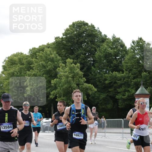 29.06.2025 - hella hamburg halbmarathon Jannik Wohlers http://msf.ph/oto/8167766 29.06.2025 10:21:04 Lombardsbrücke 1072, 1401, 2271, 2635, 2815, 3122, 3770, 3817, 3825, 3826, 4697, 4786, 5122, 5373, 5395, 5412, 5493, 5759, 6103, 6844, 7375, 7522, 7553, 7781, 8095, 8286, 8844, 9100, 9369, 9483, 9499, 9532, 9624, 10374, 10874, 10921, 11117, 11610, 12018, 12041, 12368, 13093, 13584, 13937, 14118, 14664, 15267, 15404, 15603, 15752, 15869, 16045, 16107, 16586, 17799, 17961, 17969, 18378, 18851, 19012 meine-sportfotos.de