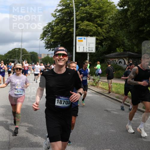 29.06.2025 - hella hamburg halbmarathon Yannick Fuchs http://msf.ph/oto/8167793 29.06.2025 10:40:52 20KM 1139, 2222, 2842, 3087, 4091, 4237, 4497, 4949, 5459, 6373, 6388, 6421, 6691, 6700, 6978, 7335, 8023, 8142, 8482, 8981, 9232, 9386, 9529, 9786, 9794, 11185, 11491, 12171, 12269, 12579, 12651, 12891, 13630, 13698, 13728, 13782, 13940, 14045, 14262, 14449, 14541, 14722, 15133, 15149, 15157, 15206, 15684, 15900, 16081, 16127, 16136, 16286, 16466, 16475, 17008, 17281, 17353, 17461, 17492, 17669, 17865, 17892, 18118 meine-sportfotos.de