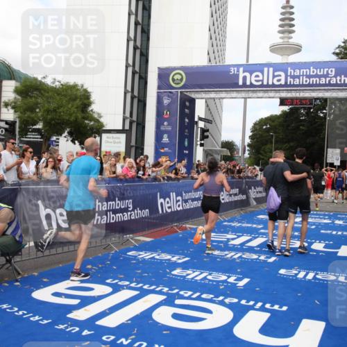 29.06.2025 - hella hamburg halbmarathon Michael Strokosch http://msf.ph/oto/8167818 29.06.2025 10:35:44 Ziel 4062, 10384, 12462, 12899, 14841, 16123, 18841 meine-sportfotos.de