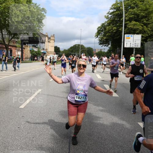 29.06.2025 - hella hamburg halbmarathon Yannick Fuchs http://msf.ph/oto/8167899 29.06.2025 10:40:52 20KM 1139, 2222, 2842, 3087, 4091, 4237, 4497, 4949, 5459, 6373, 6388, 6421, 6691, 6700, 6978, 7335, 8023, 8142, 8482, 8981, 9232, 9386, 9529, 9786, 9794, 11185, 11491, 12171, 12269, 12579, 12651, 12891, 13630, 13698, 13728, 13782, 13940, 14045, 14262, 14449, 14541, 14722, 15133, 15149, 15157, 15206, 15684, 15900, 16081, 16127, 16136, 16286, 16466, 16475, 17008, 17281, 17353, 17461, 17492, 17669, 17865, 17892, 18118 meine-sportfotos.de