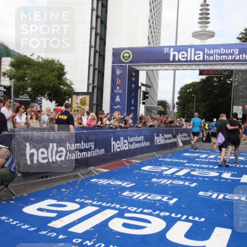 29.06.2025 - hella hamburg halbmarathon Michael Strokosch http://msf.ph/oto/8167904 29.06.2025 10:35:46 Ziel 4062, 12462, 12899, 14841, 16119, 18841 meine-sportfotos.de