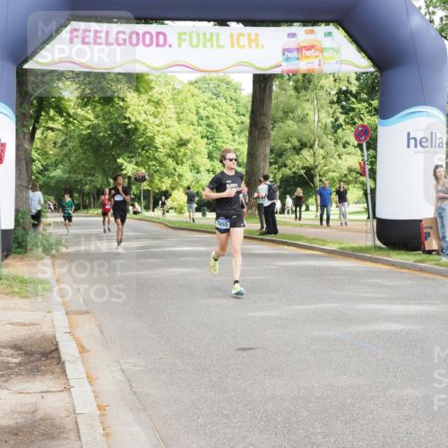 29.06.2025 - hella hamburg halbmarathon MichiJ http://msf.ph/oto/8167984 29.06.2025 10:14:33 Zwischen KM18-KM19 7331, 9269, 14753, 17614, 18569, 19041 meine-sportfotos.de