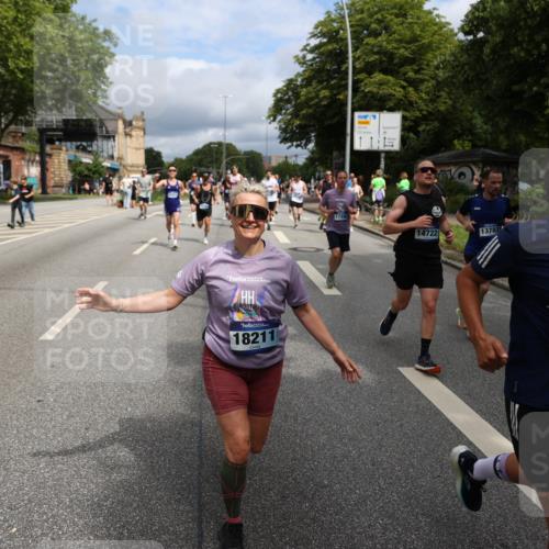 29.06.2025 - hella hamburg halbmarathon Yannick Fuchs http://msf.ph/oto/8167997 29.06.2025 10:40:53 20KM 1139, 2222, 2842, 3087, 4091, 4237, 4497, 4949, 5459, 6373, 6388, 6421, 6691, 6978, 7335, 8023, 8142, 8482, 8981, 9232, 9386, 9497, 9529, 9786, 9794, 10211, 11185, 11491, 11858, 12171, 12269, 12579, 12651, 12808, 12891, 13554, 13630, 13698, 13728, 13782, 13940, 14045, 14262, 14449, 14541, 14722, 15026, 15133, 15149, 15157, 15206, 15684, 15900, 16081, 16127, 16136, 16286, 16466, 16475, 17008, 17281, 17353, 17461, 17492, 17669, 17865, 17892, 18118 meine-sportfotos.de