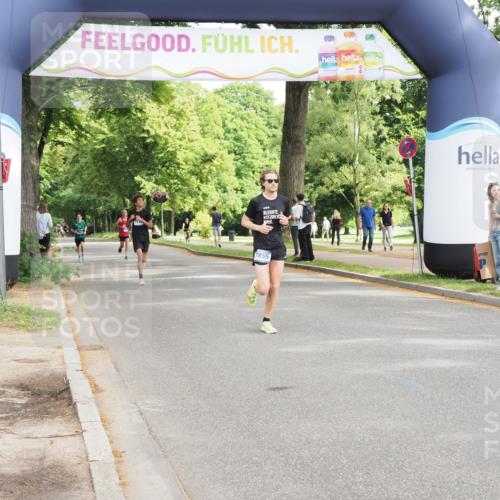 29.06.2025 - hella hamburg halbmarathon MichiJ http://msf.ph/oto/8168013 29.06.2025 10:14:33 Zwischen KM18-KM19 7331, 9269, 14753, 17614, 18569, 19041 meine-sportfotos.de
