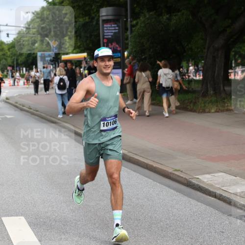 29.06.2025 - hella hamburg halbmarathon Yannick Fuchs http://msf.ph/oto/8168029 29.06.2025 10:23:13 20KM 3075, 4678, 10106, 12189, 12529, 13383, 16377, 18567 meine-sportfotos.de