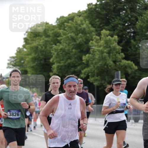 29.06.2025 - hella hamburg halbmarathon Jannik Wohlers http://msf.ph/oto/8168119 29.06.2025 10:21:06 Lombardsbrücke 1072, 1401, 2271, 2635, 2815, 3122, 3770, 3817, 3825, 3826, 4697, 4786, 5122, 5373, 5395, 5412, 5493, 5759, 5957, 6086, 6103, 6844, 7375, 7522, 7553, 7781, 8095, 8286, 8896, 9100, 9369, 9483, 9499, 9532, 9624, 10374, 10874, 10921, 11117, 11610, 12018, 12041, 12368, 12402, 13093, 13584, 13937, 14118, 14278, 14664, 15267, 15404, 15603, 15752, 15869, 16045, 16107, 17799, 17961, 17969, 18378, 18851, 19012 meine-sportfotos.de