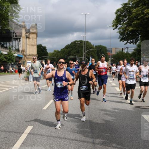 29.06.2025 - hella hamburg halbmarathon Yannick Fuchs http://msf.ph/oto/8168130 29.06.2025 10:40:54 20KM 1139, 2222, 2842, 3087, 4091, 4237, 4497, 4949, 5459, 6373, 6388, 6421, 6691, 6978, 7335, 8023, 8142, 8482, 8981, 9232, 9386, 9497, 9529, 9786, 9794, 10208, 10211, 11185, 11491, 11858, 12171, 12269, 12579, 12651, 12808, 12891, 13554, 13698, 13728, 13782, 13940, 14045, 14262, 14449, 14541, 14722, 15026, 15133, 15149, 15157, 15206, 15684, 15900, 16081, 16127, 16136, 16286, 16466, 16475, 17008, 17281, 17353, 17461, 17492, 17669, 17865, 17892, 18118 meine-sportfotos.de