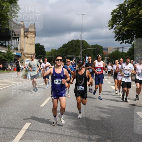 29.06.2025 - hella hamburg halbmarathon Yannick Fuchs http://msf.ph/oto/8168161 29.06.2025 10:40:54 20KM 1139, 2222, 2842, 3087, 4091, 4237, 4497, 4949, 5459, 6373, 6388, 6421, 6691, 6978, 7335, 8023, 8142, 8482, 8981, 9232, 9386, 9497, 9529, 9786, 9794, 10208, 10211, 11185, 11491, 11858, 12171, 12269, 12579, 12651, 12808, 12891, 13554, 13698, 13728, 13782, 13940, 14045, 14262, 14449, 14541, 14722, 15026, 15133, 15149, 15157, 15206, 15684, 15900, 16081, 16127, 16136, 16286, 16466, 16475, 17008, 17281, 17353, 17461, 17492, 17669, 17865, 17892, 18118 meine-sportfotos.de