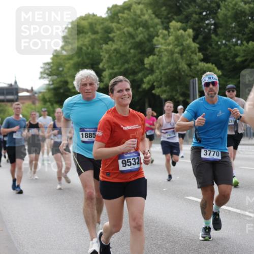 29.06.2025 - hella hamburg halbmarathon Jannik Wohlers http://msf.ph/oto/8168256 29.06.2025 10:21:09 Lombardsbrücke 1072, 1401, 2271, 2815, 3770, 3817, 3825, 3826, 4375, 4376, 4697, 4786, 5122, 5373, 5412, 5759, 5957, 6086, 6103, 6844, 7375, 7612, 7781, 8095, 8286, 8896, 9100, 9369, 9483, 9499, 9532, 9624, 10374, 10874, 10921, 12018, 12041, 12368, 12402, 12659, 13093, 13584, 13937, 14118, 14278, 14664, 15267, 15404, 15603, 15869, 16045, 16107, 17799, 17969, 18378, 18851, 19012 meine-sportfotos.de
