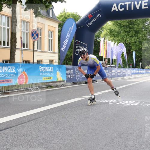 29.06.2025 - hella hamburg halbmarathon Strokosch-Dieckow http://msf.ph/oto/8168303 29.06.2025 09:06:47 Ziel 20471, 20482 meine-sportfotos.de
