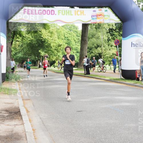 29.06.2025 - hella hamburg halbmarathon MichiJ http://msf.ph/oto/8168317 29.06.2025 10:14:35 Zwischen KM18-KM19 7331, 7855, 9269, 14753, 17614, 19041 meine-sportfotos.de