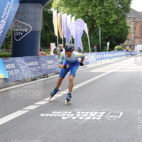 29.06.2025 - hella hamburg halbmarathon Strokosch-Dieckow http://msf.ph/oto/8168366 29.06.2025 09:06:58 Ziel 20471, 20479 meine-sportfotos.de
