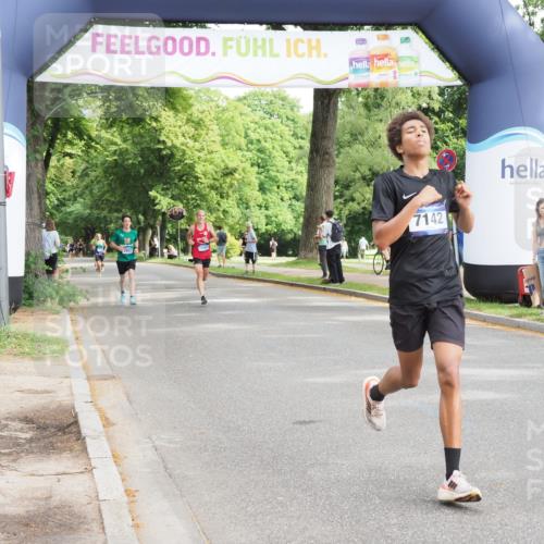 29.06.2025 - hella hamburg halbmarathon MichiJ http://msf.ph/oto/8168477 29.06.2025 10:14:37 Zwischen KM18-KM19 7142, 7331, 7855, 9269, 14753, 17614, 19041 meine-sportfotos.de