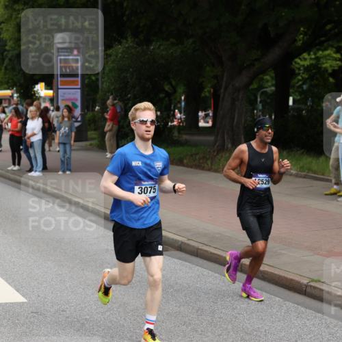 29.06.2025 - hella hamburg halbmarathon Yannick Fuchs http://msf.ph/oto/8168478 29.06.2025 10:23:23 20KM 1953, 2604, 3075, 7389, 12189, 12529, 13383, 15883 meine-sportfotos.de