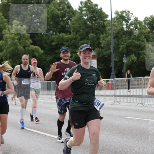 29.06.2025 - hella hamburg halbmarathon Jannik Wohlers http://msf.ph/oto/8168572 29.06.2025 10:21:12 Lombardsbrücke 1072, 1401, 1668, 3770, 3817, 3825, 3826, 4375, 4376, 4697, 4786, 5122, 5412, 5759, 5957, 6086, 6103, 6475, 7375, 7612, 7781, 8095, 8286, 8715, 8896, 9100, 9369, 9483, 9499, 9532, 9624, 10374, 10874, 10921, 12018, 12041, 12368, 12402, 12659, 13093, 13584, 13604, 13937, 14118, 14278, 15267, 15404, 15603, 15869, 16045, 16107, 17799, 17903, 17932, 18378, 18851, 19012 meine-sportfotos.de
