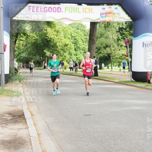29.06.2025 - hella hamburg halbmarathon MichiJ http://msf.ph/oto/8168588 29.06.2025 10:14:39 Zwischen KM18-KM19 2892, 7142, 7855, 9269, 16361, 17614 meine-sportfotos.de