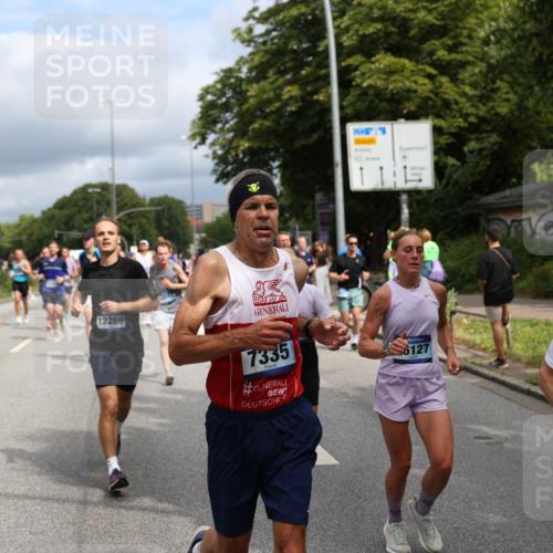 29.06.2025 - hella hamburg halbmarathon Yannick Fuchs http://msf.ph/oto/8168684 29.06.2025 10:40:57 20KM 1139, 2222, 2623, 3087, 4091, 4237, 4497, 5459, 6373, 6388, 6421, 6691, 6978, 7335, 8023, 8142, 8482, 8981, 9232, 9386, 9497, 9529, 9786, 9794, 10208, 10211, 11077, 11185, 11491, 11858, 12171, 12269, 12579, 12651, 12808, 12891, 13554, 13698, 13728, 13782, 13940, 14045, 14262, 14415, 14449, 14541, 14722, 15026, 15133, 15149, 15157, 15206, 15611, 15684, 15900, 16081, 16127, 16136, 16466, 16475, 17008, 17281, 17353, 17461, 17492, 17669, 17865, 17892, 18118 meine-sportfotos.de