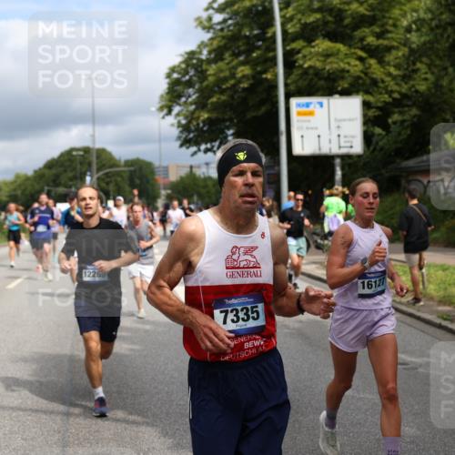 29.06.2025 - hella hamburg halbmarathon Yannick Fuchs http://msf.ph/oto/8168717 29.06.2025 10:40:57 20KM 1139, 2222, 2623, 3087, 4091, 4237, 4497, 5459, 6373, 6388, 6421, 6691, 6978, 7335, 8023, 8142, 8482, 8981, 9232, 9386, 9497, 9529, 9786, 9794, 10208, 10211, 11077, 11185, 11491, 11858, 12171, 12269, 12579, 12651, 12808, 12891, 13554, 13698, 13728, 13782, 13940, 14045, 14262, 14415, 14449, 14541, 14722, 15026, 15133, 15149, 15157, 15206, 15611, 15684, 15900, 16081, 16127, 16136, 16466, 16475, 17008, 17281, 17353, 17461, 17492, 17669, 17865, 17892, 18118 meine-sportfotos.de