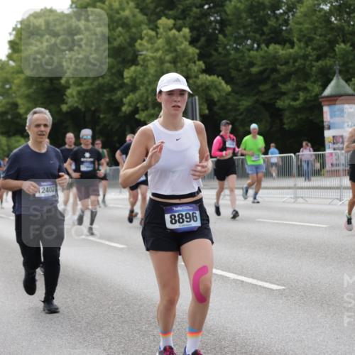 29.06.2025 - hella hamburg halbmarathon Jannik Wohlers http://msf.ph/oto/8168826 29.06.2025 10:21:15 Lombardsbrücke 1072, 1401, 1668, 2172, 2529, 3770, 3825, 3826, 4289, 4375, 4376, 4697, 4786, 5122, 5412, 5759, 5957, 6086, 6103, 6475, 6805, 7612, 7672, 8286, 8715, 8896, 9369, 9483, 9499, 9532, 10019, 10374, 10874, 12041, 12368, 12402, 12659, 13093, 13584, 13604, 13937, 14118, 14278, 15404, 15603, 15869, 16045, 17903, 17932, 18378, 18439, 18851 meine-sportfotos.de
